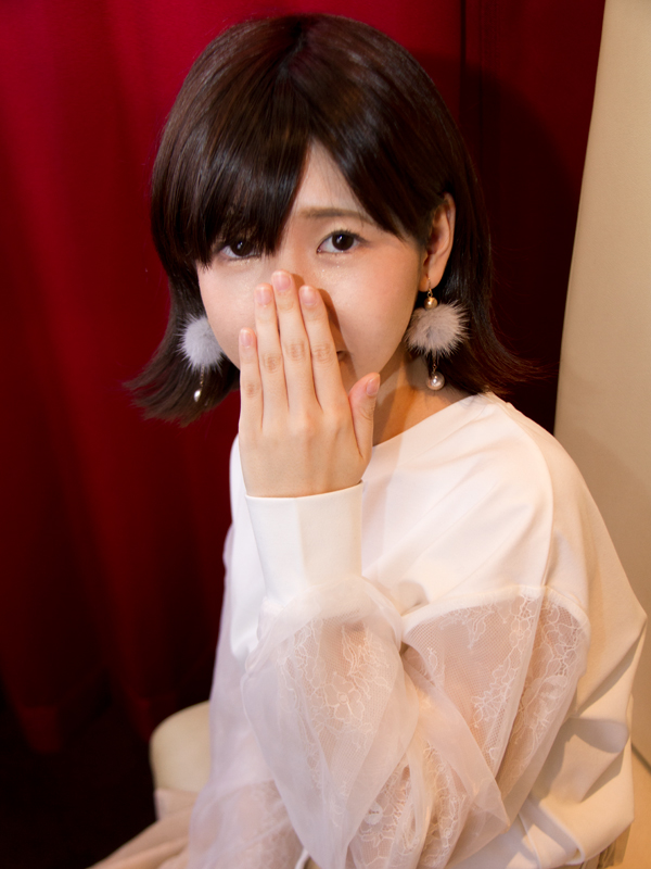 Distance・阪神尼崎 みゆう 26歳 T:154cm B:84(D) W:55 H:83